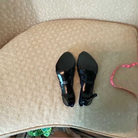 Navy Satin Slingback Heels Nine West - Picture 5 of 5